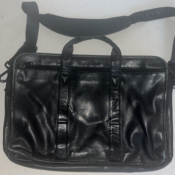 Tumi Alpha Black Genuine Leather Expandable Briefcase 904D3 - Picture 2 of 7